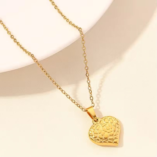 Textured Heart Pendant Necklace – Anti-Tarnish, Non-Fading Jewellery