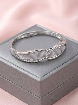 Elegant Stone-Studded Bracelet – Women’s Jewellery – Anti-Tarnish, Non-Fading